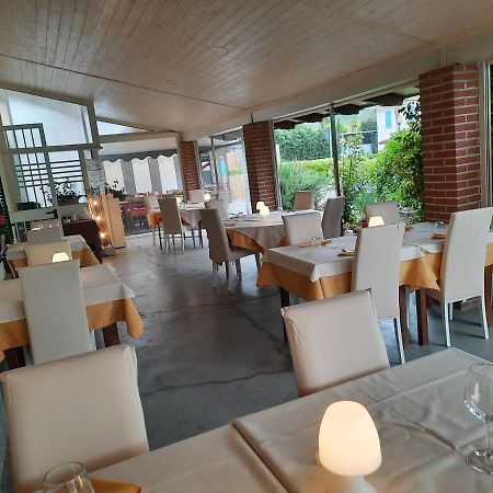 Locanda Della Luna Rossa Calosso Exterior foto